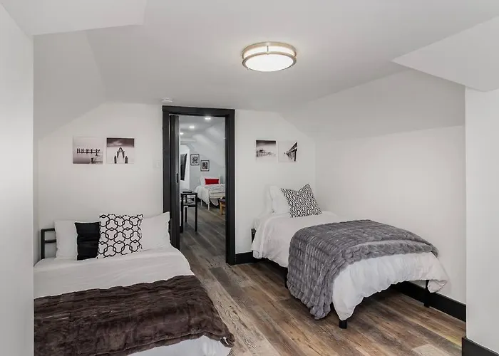 Sand & Sun Retreat,2 Living Rooms, Kids Play Area