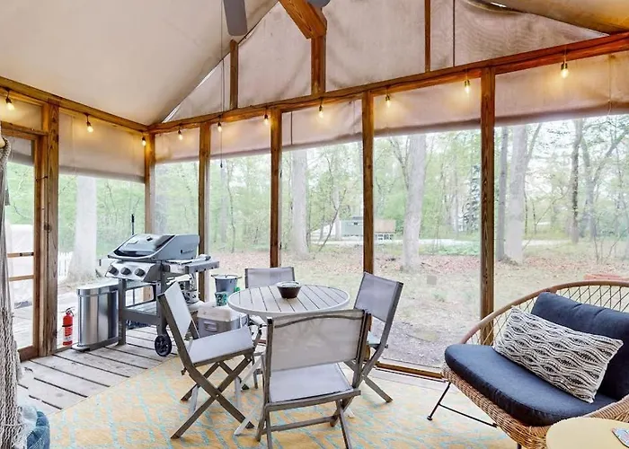 Livywood Cottage